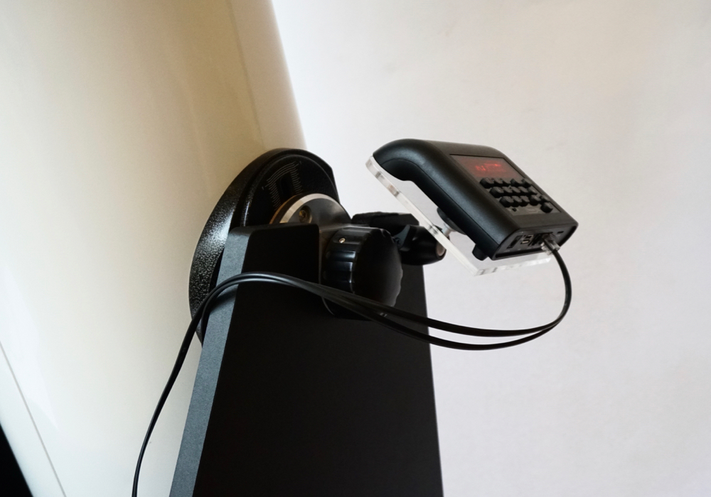 Generic shelf for Nexus DSC & Nexus DSC Pro, diagonal side view with DSC mounted on it